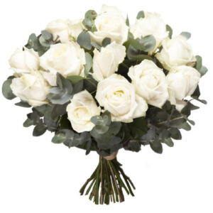 Μπουκέτο με λευκά τριαντάφυλλα & ευκάλυπτο